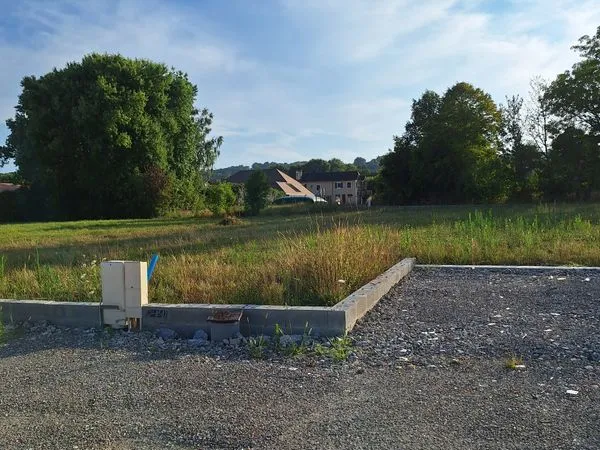Bougarber-Terrain à bâtir plat et viabilisé 529 m2