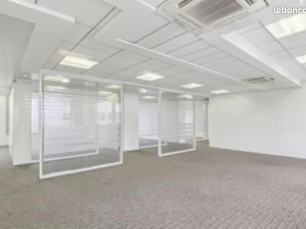 Bureaux 6 507 m²