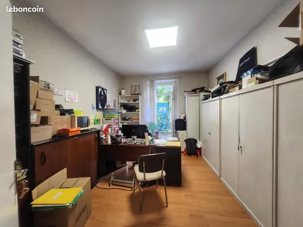 Commerce divers 75 m²