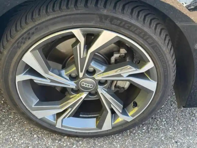 Audi A3 35 tfsi 1.5 150 s line s-troni — photo 13