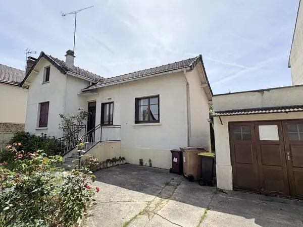 SOLENE charmante maison avec grand terrain de 713 m2
