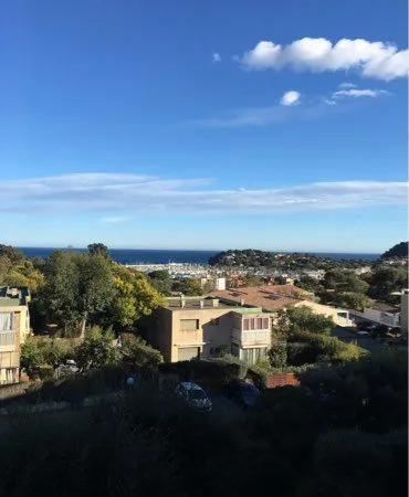 Appartement sur les hauteurs de cavalaire