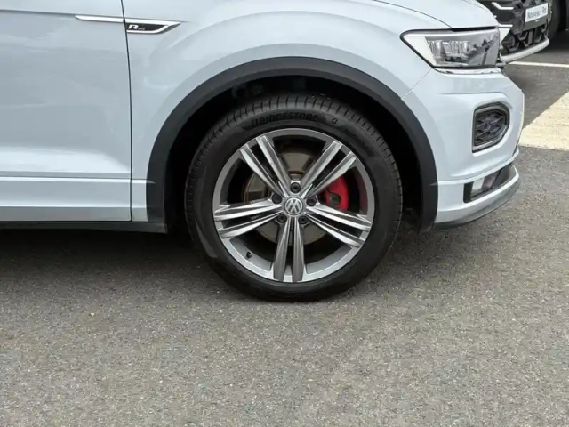 Volkswagen T-Roc 1.5 tsi evo 150ch r-line euro6d-t — photo 4