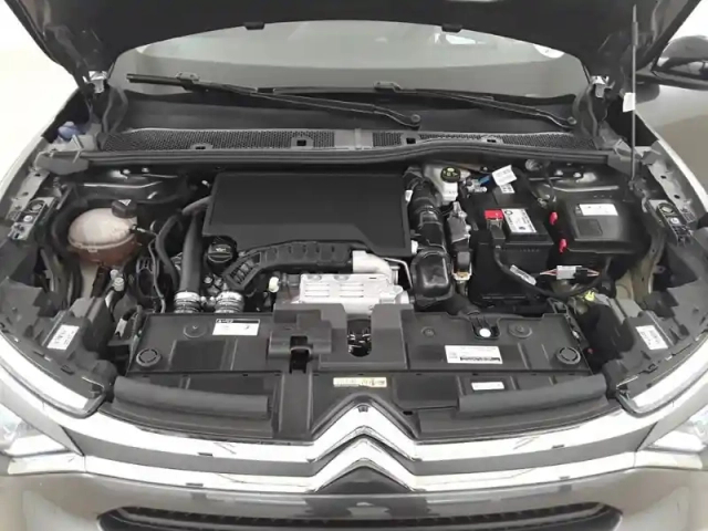 Citroën C4 puretech 130 s&amp;s eat8 — photo 24