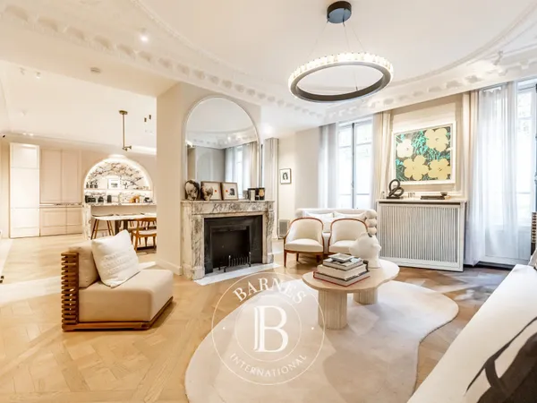 Paris 8è Courcelles Parc Monceau - Appartement luxueusement rénové - 3 chambres