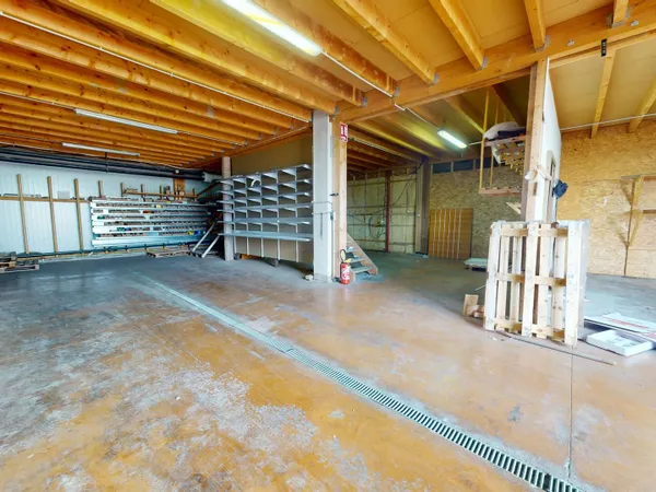 Local commercial 300 m²