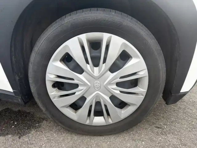 Toyota Aygo 1.0 vvt-i 72 dynamic — photo 9