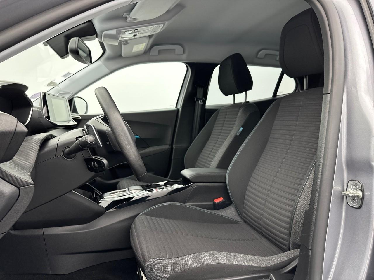 Peugeot 2008 puretech 130 s&s eat8 style — photo 9