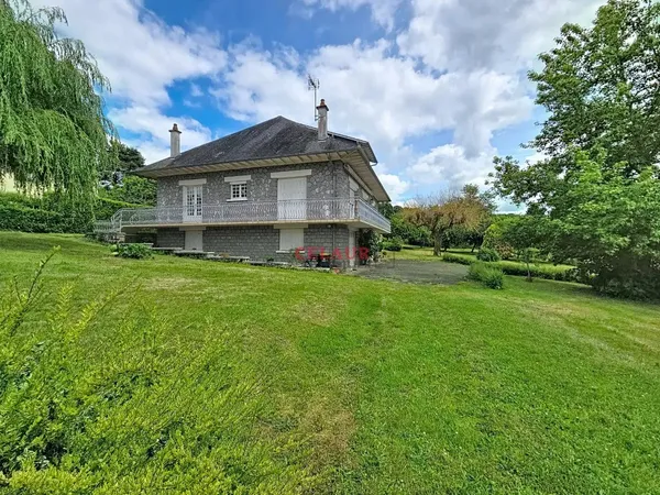 SPACIEUSE MAISON FAMILIALE