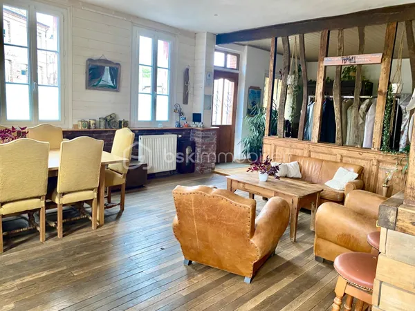 Maison 9 pièces 243 m²