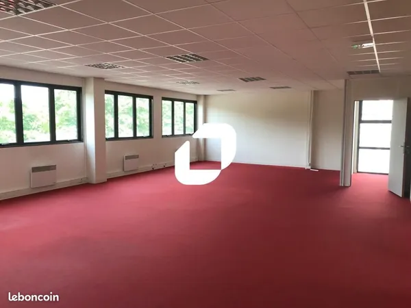 Bureaux 500 m²