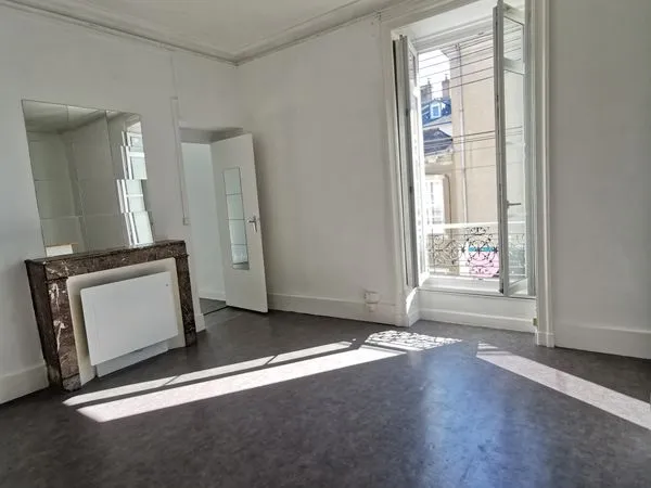 T2 Rue Baron ensoleillé 36 m2