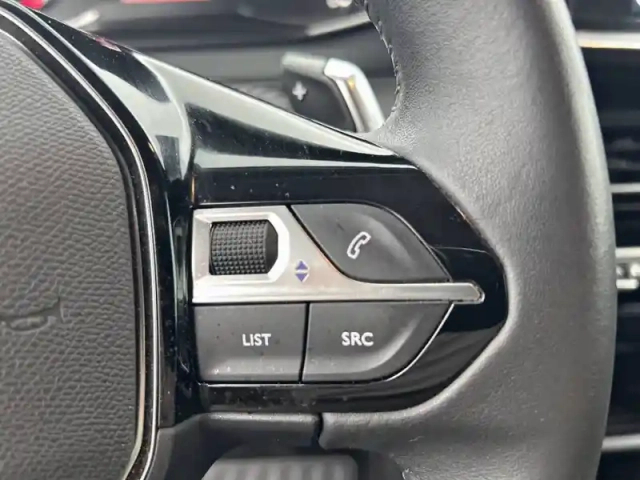 Peugeot 2008 puretech 130 s&amp;s eat8 — photo 19