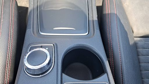 Mercedes Classe CLA Shooting Brake 220 d 7G-DCT - Fascination Amg – 2018 – 134150 km – Diesel – Boîte Automatique — photo 11