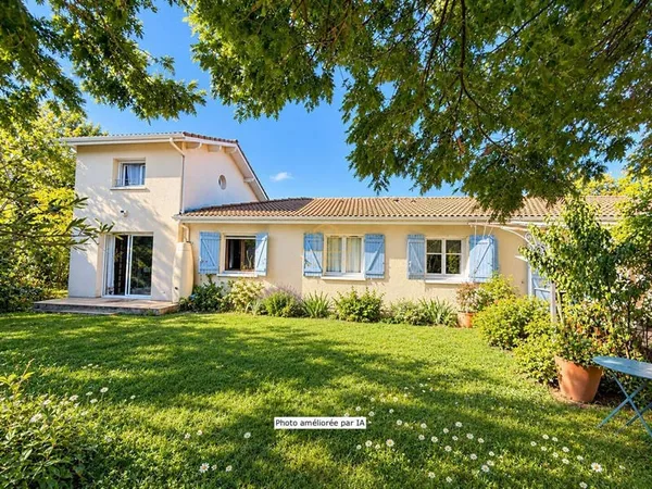 Maison de plain-pied 5 pièces 160 m²