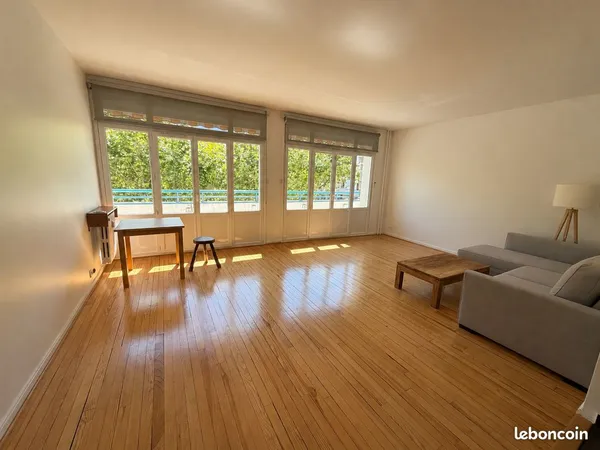 T3 rénové de 87 m² avec terrasse et climatisation — Vue Parc Foch