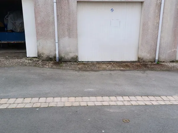 Garage box 22 m2