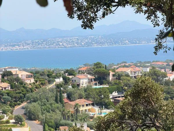 Vend terrain à bâtir vue mer