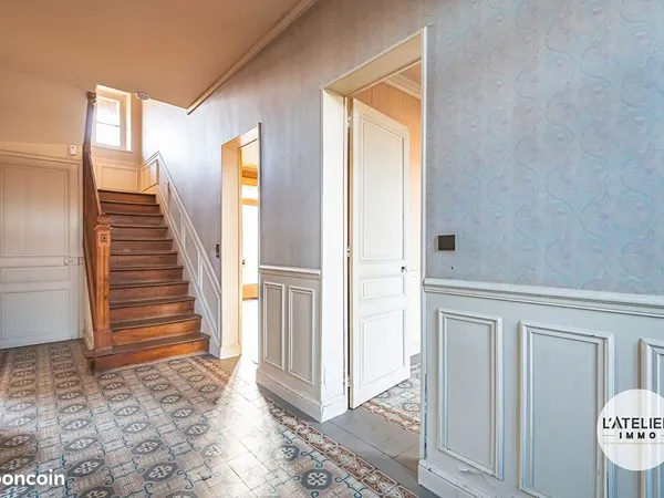 Maison 10 pièces 256 m²