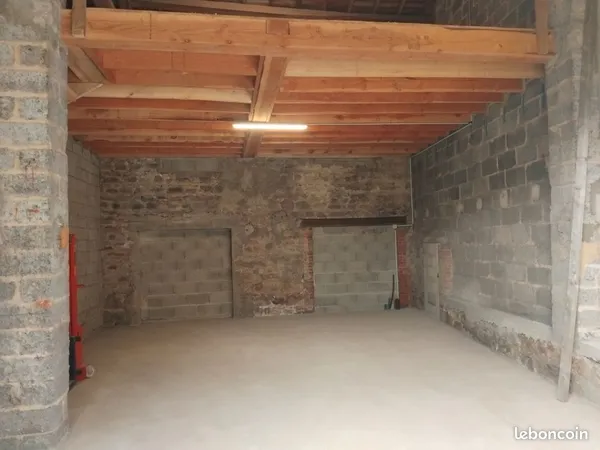 Stockage Location Usson-en-Forez 1p 60m² 250€