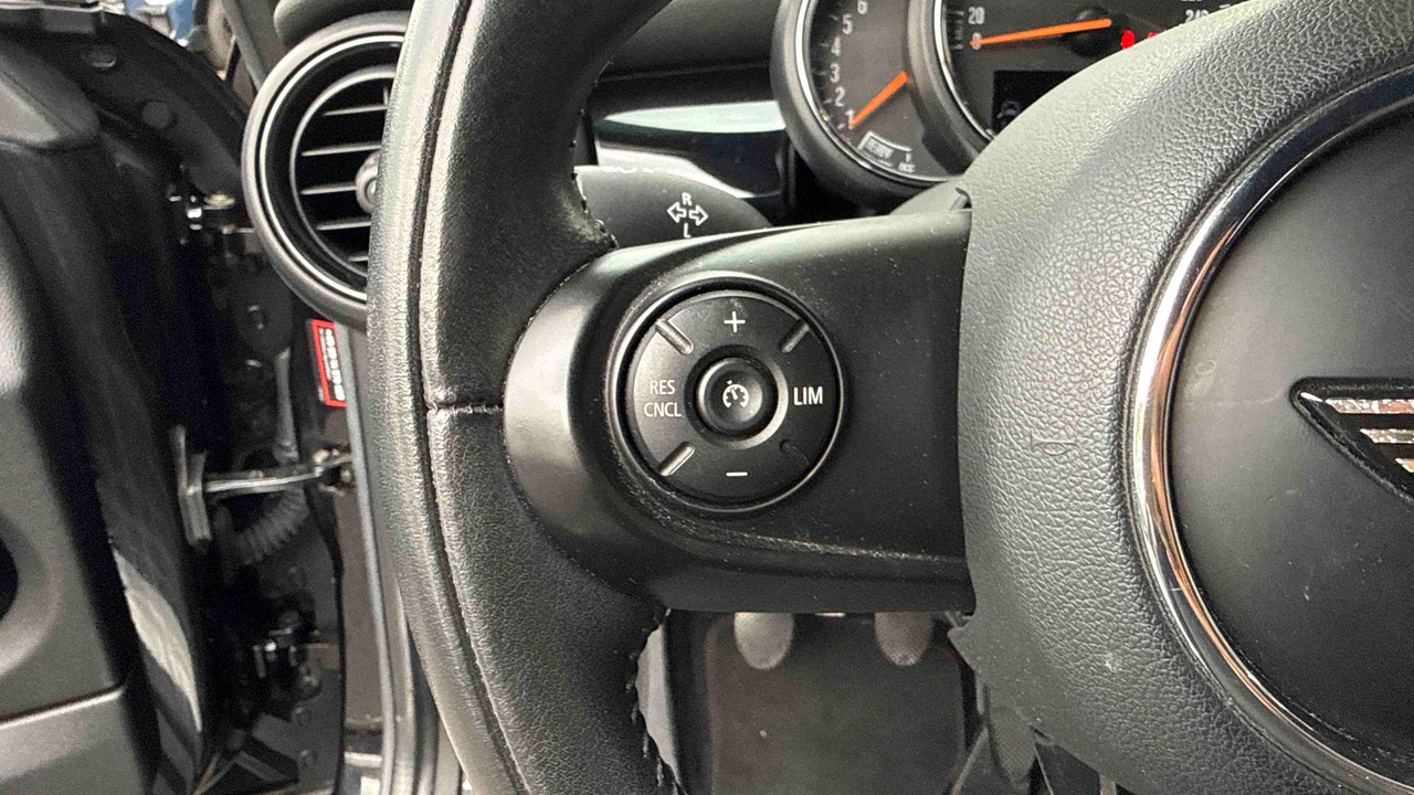 Mini Hatch 3 Portes One 102 ch — photo 17