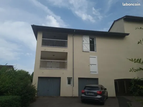🏡A louer T2 46 m² - Dernier étage - Balcon 10 m² - Garage - Meximieux