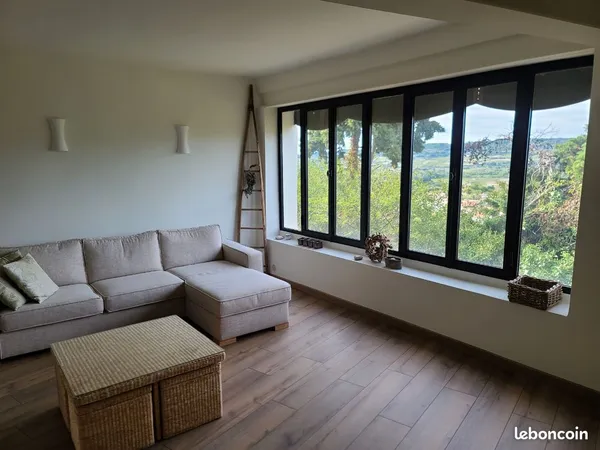 Meublé rénové 102m2 2 chambres