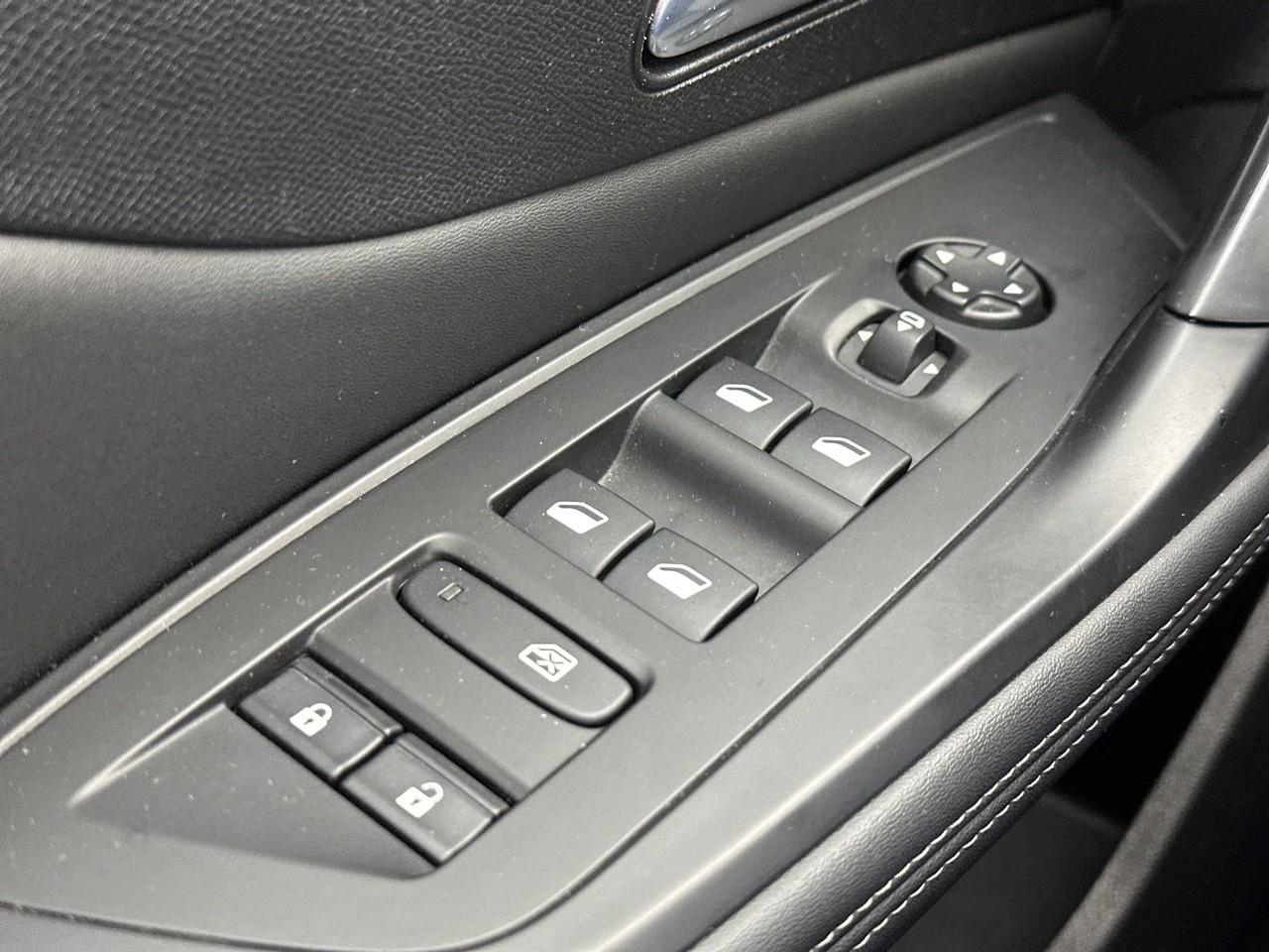 Peugeot 308 sw puretech 130ch s&s bvm6 allure pack — photo 16