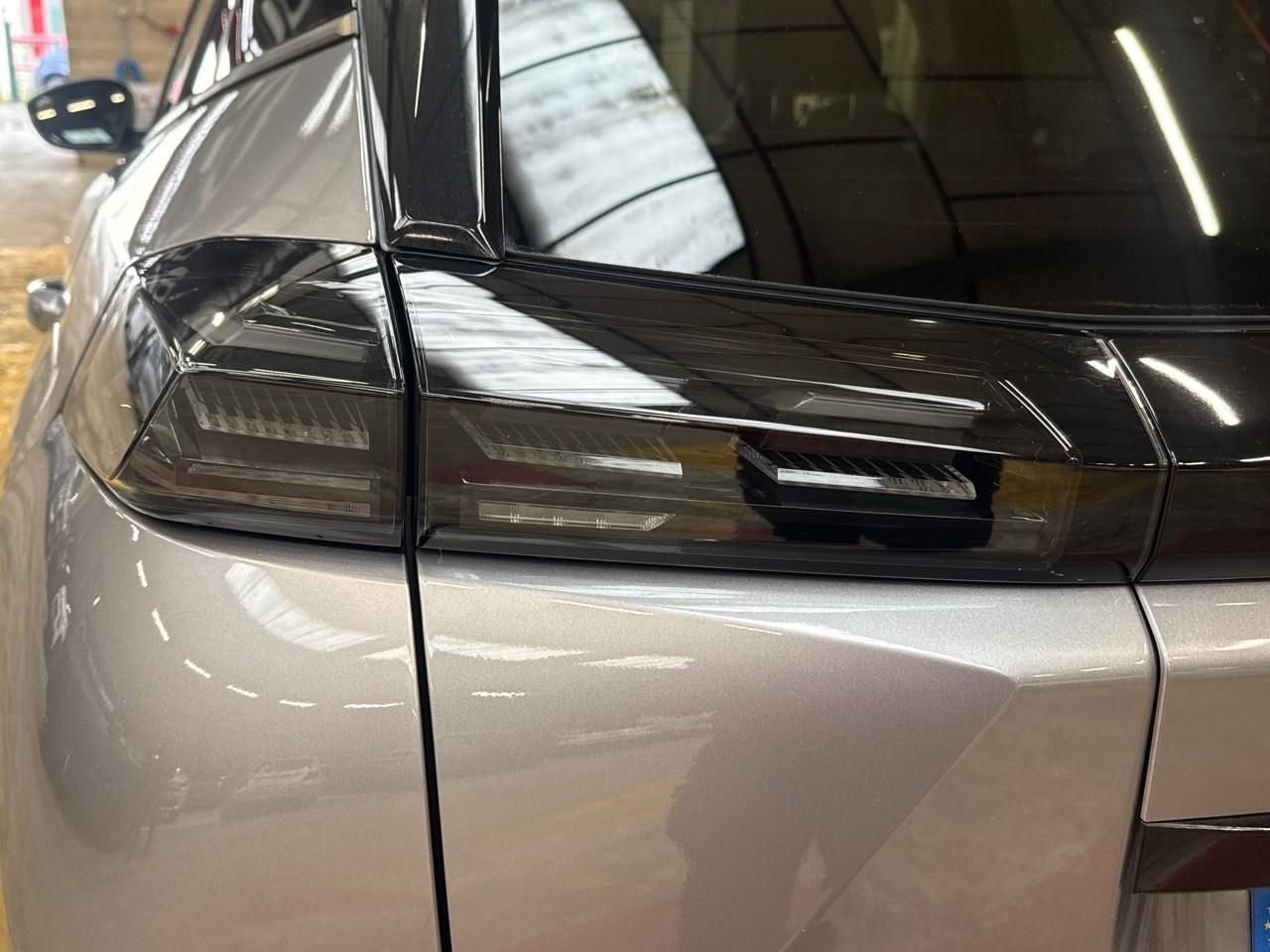 Peugeot 2008 1.2 puretech 130ch s&s allure eat8 — photo 15