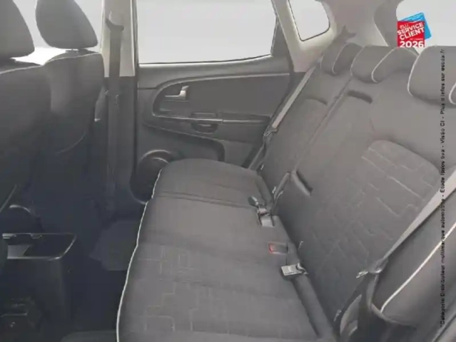 Kia Venga 1.6 crdi 115ch premium isg — photo 11