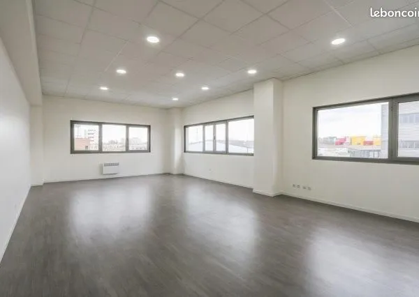 92 Gennevilliers/ Villeneuve la garenne bureaux a louer 51m²
