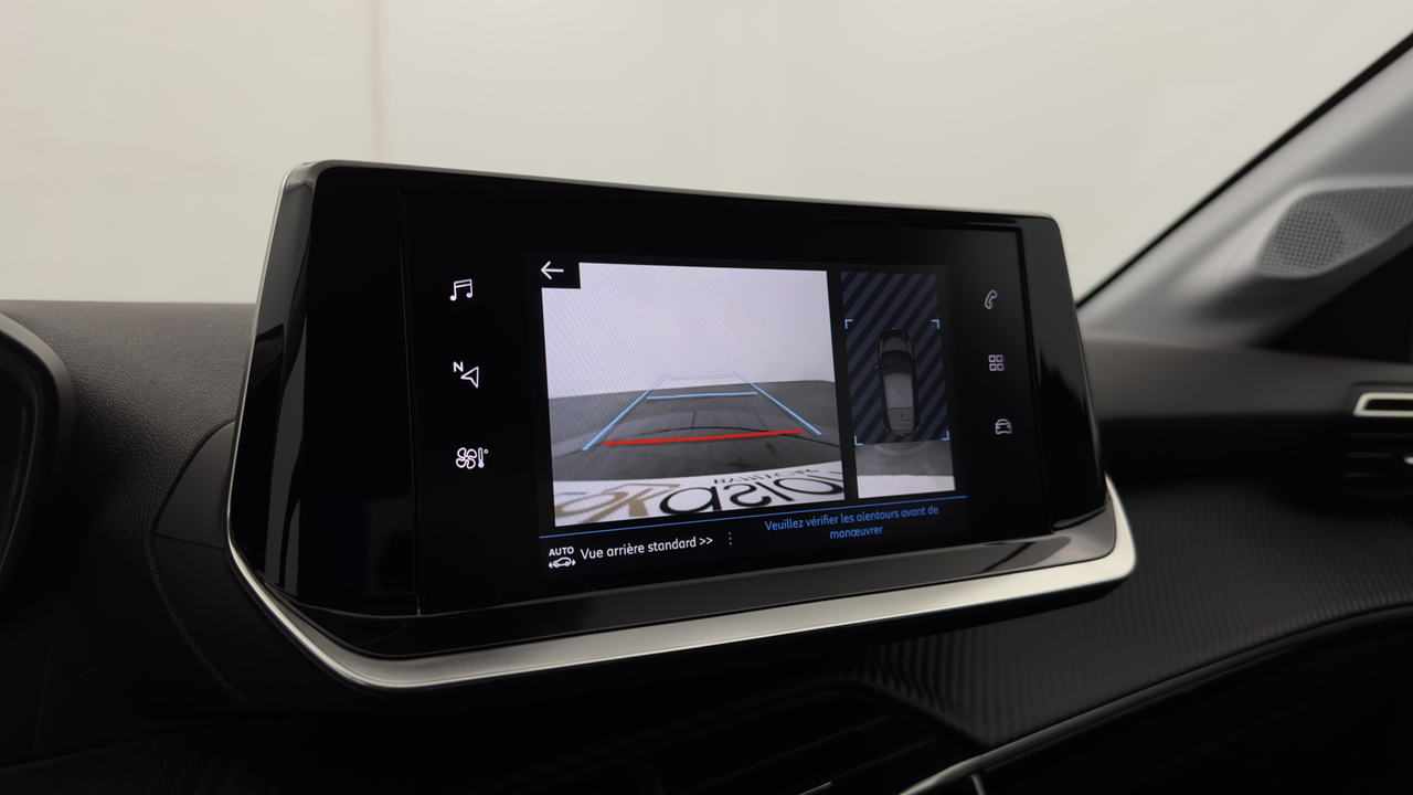 Peugeot 208 PureTech 100 S&amp;S EAT8 — photo 27