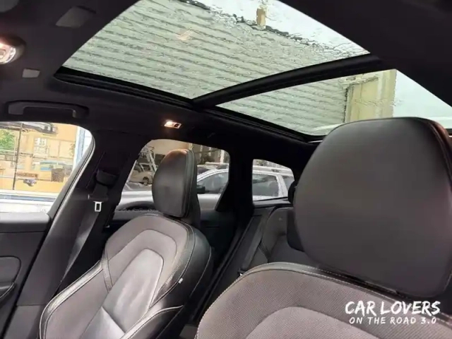 Volvo Xc60 t8 recharge awd 303 ch + 87 ch geartronic 8 — photo 29