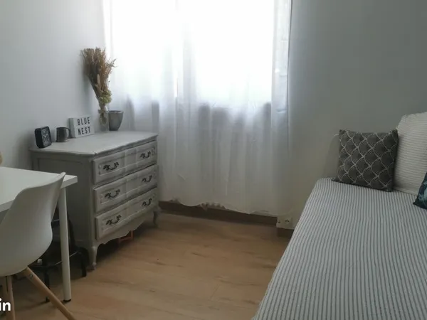 Studio 14 m² rénové et équipé - Tram C à 1 min - proche GEM / Gare 57 000E