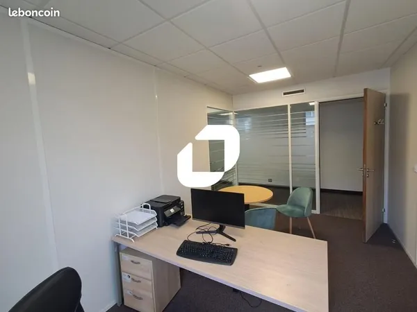 Bureau 100 m²