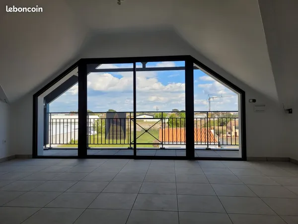 LES SABLES D'OLONNE, BEL APPARTEMENT T3 NEUF DE 60 m² avec balcon