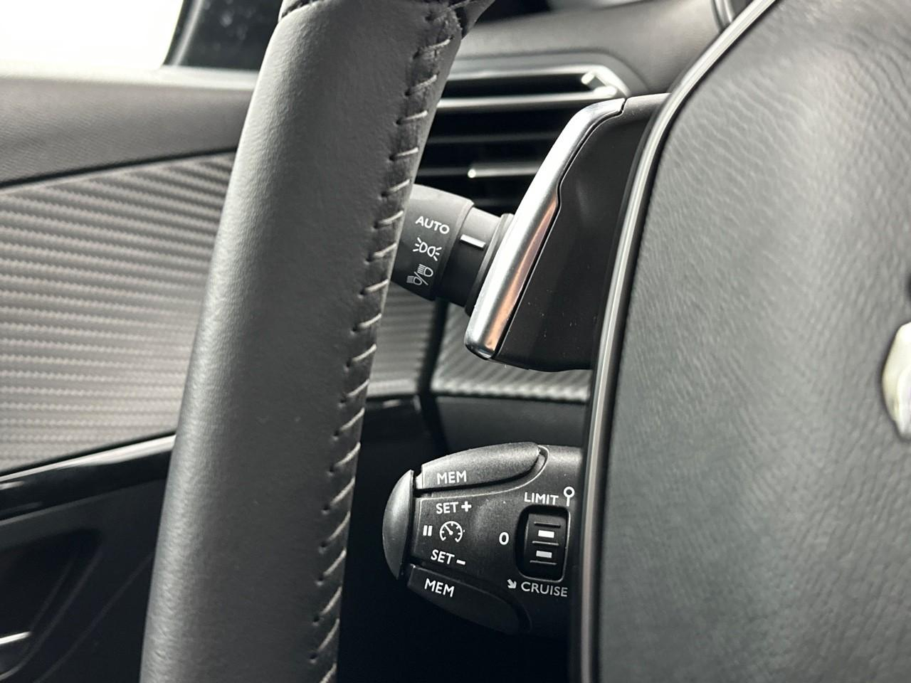 Peugeot 208 puretech 100 s&s eat8 allure pack — photo 19