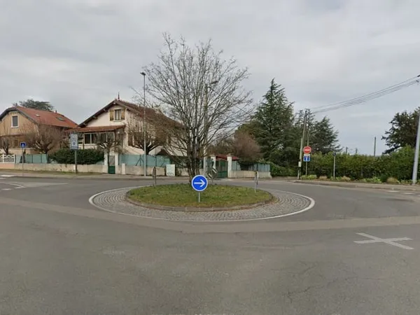 Lot de 3 garages à Craponne