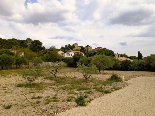 Dept 84 - Lagnes - Beaux terrains à bâtir