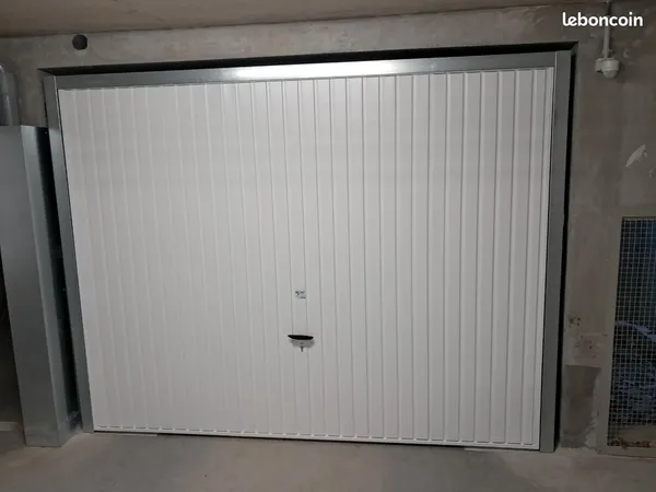 Garage 15m² ,sous sol sécurisé