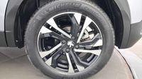 Peugeot 2008 1.2 PureTech 130ch S&S Roadtrip EAT8 — photo 11
