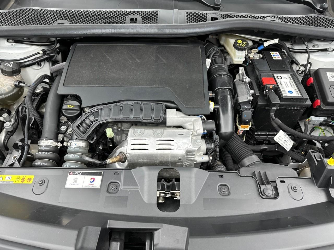 Peugeot 2008 puretech 100 s&s bvm6 style — photo 15