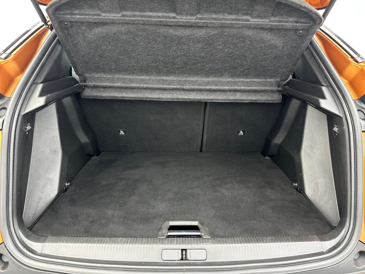 Peugeot 2008 1.2 puretech 130ch s&s allure pack — photo 6