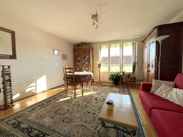 Dijon - Drapeau (Rue Lafayette) / T3 de 71m² avec parking