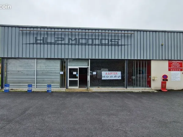 Local commercial 330m²