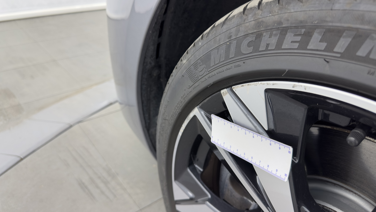 Peugeot 308 SW PHEV 180 e-EAT8 — photo 42