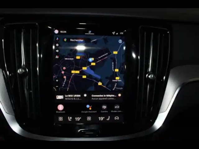Volvo V60 t6 awd 253+145ch plus style dark geartronic 8 — photo 8