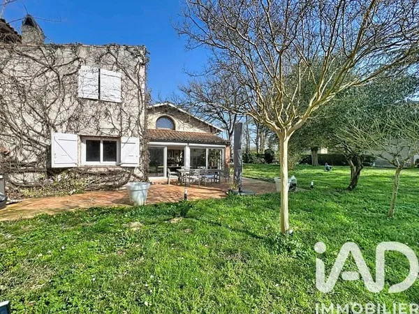Maison 7 pièces 285 m²