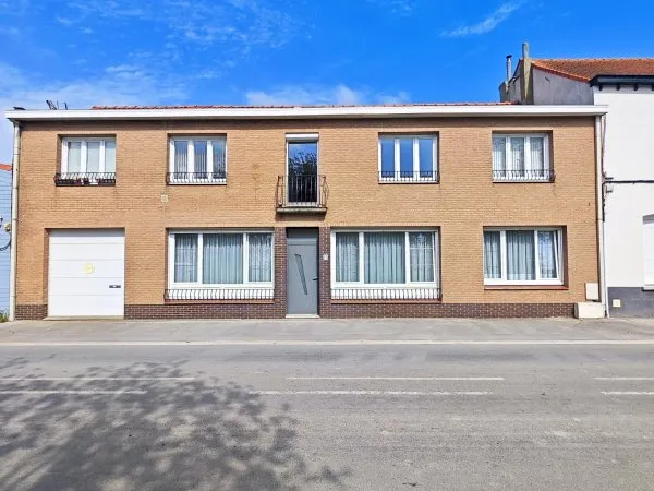 Maison 10 pièces 225 m²