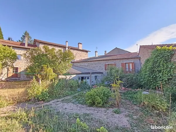 Maison 300 m² | 10 chambres | Saint-Pal-de-Chalencon